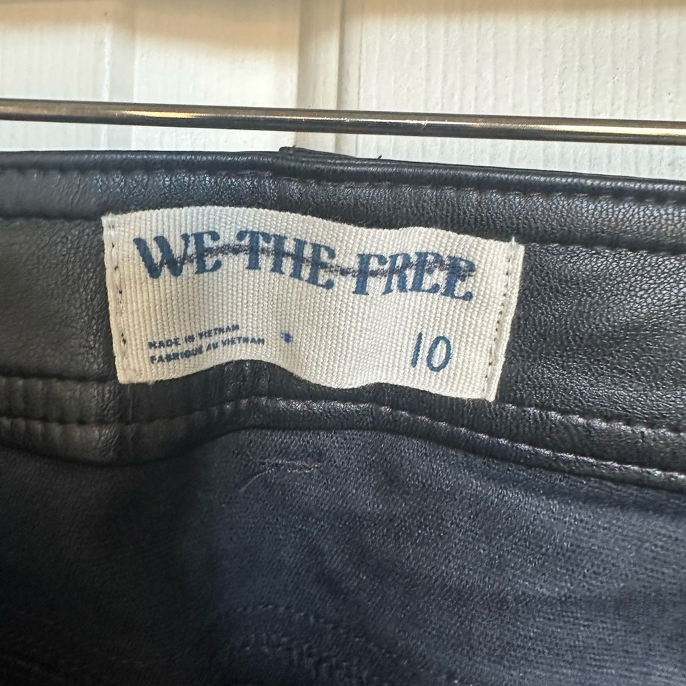 NWOT Free People We The Free Black Faux Leather Pants- Size 10 - Picture 4 of 8